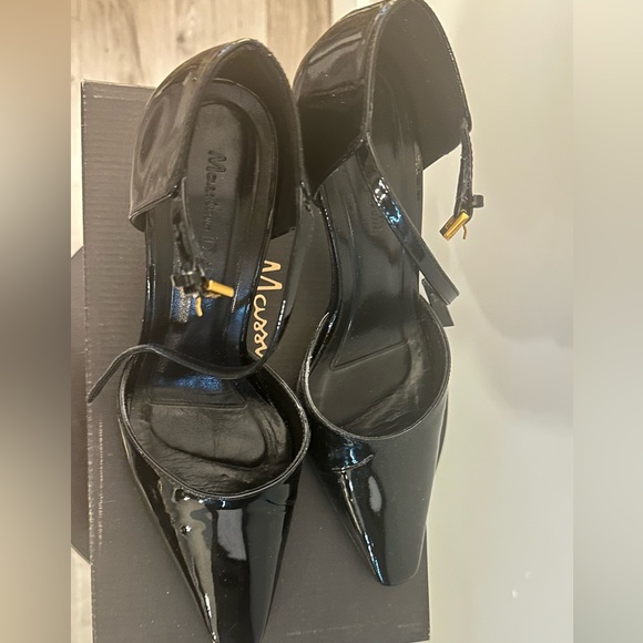 Beautiful shoes that go with every outfit. - Picture 2 of 5